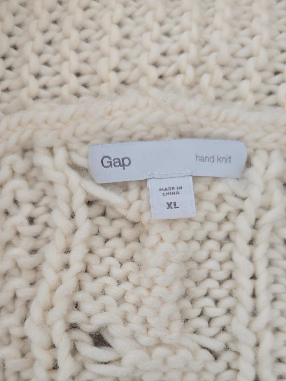 GAP Hand-Knit Slouchy Cardigan Sweater XL Cream Chunky Cable KnitDescrip - Picture 8 of 10